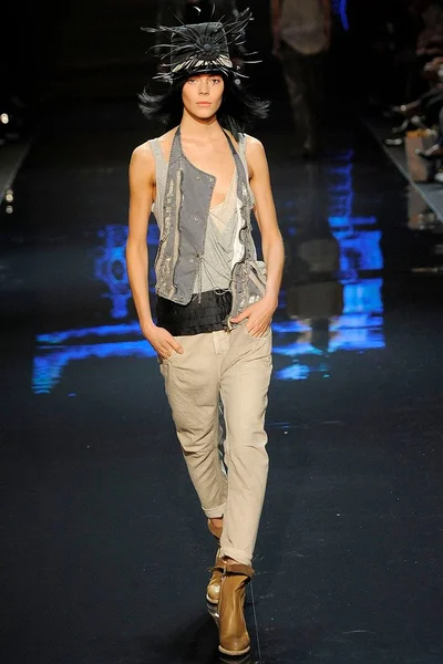 Look 43